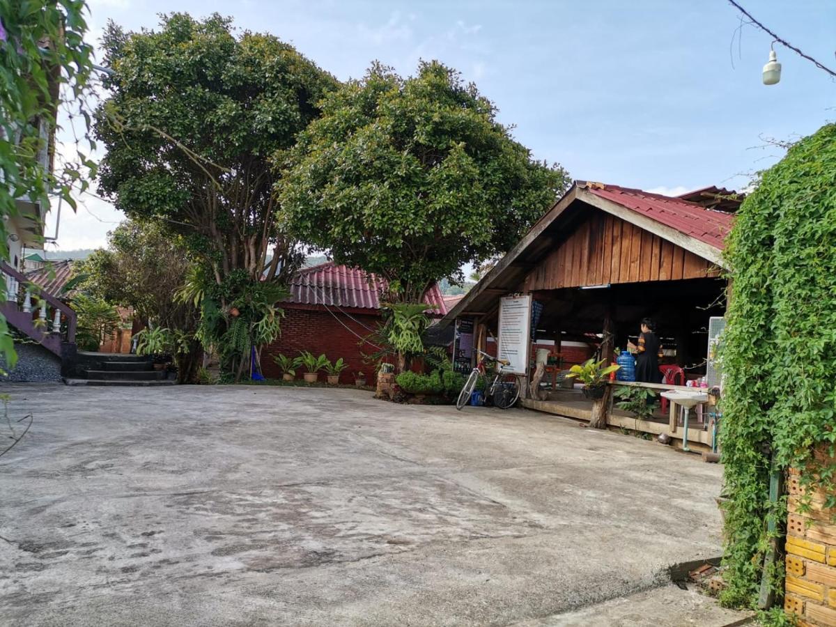 Kongkeo Guesthouse Muang Phônsavan Exteriör bild