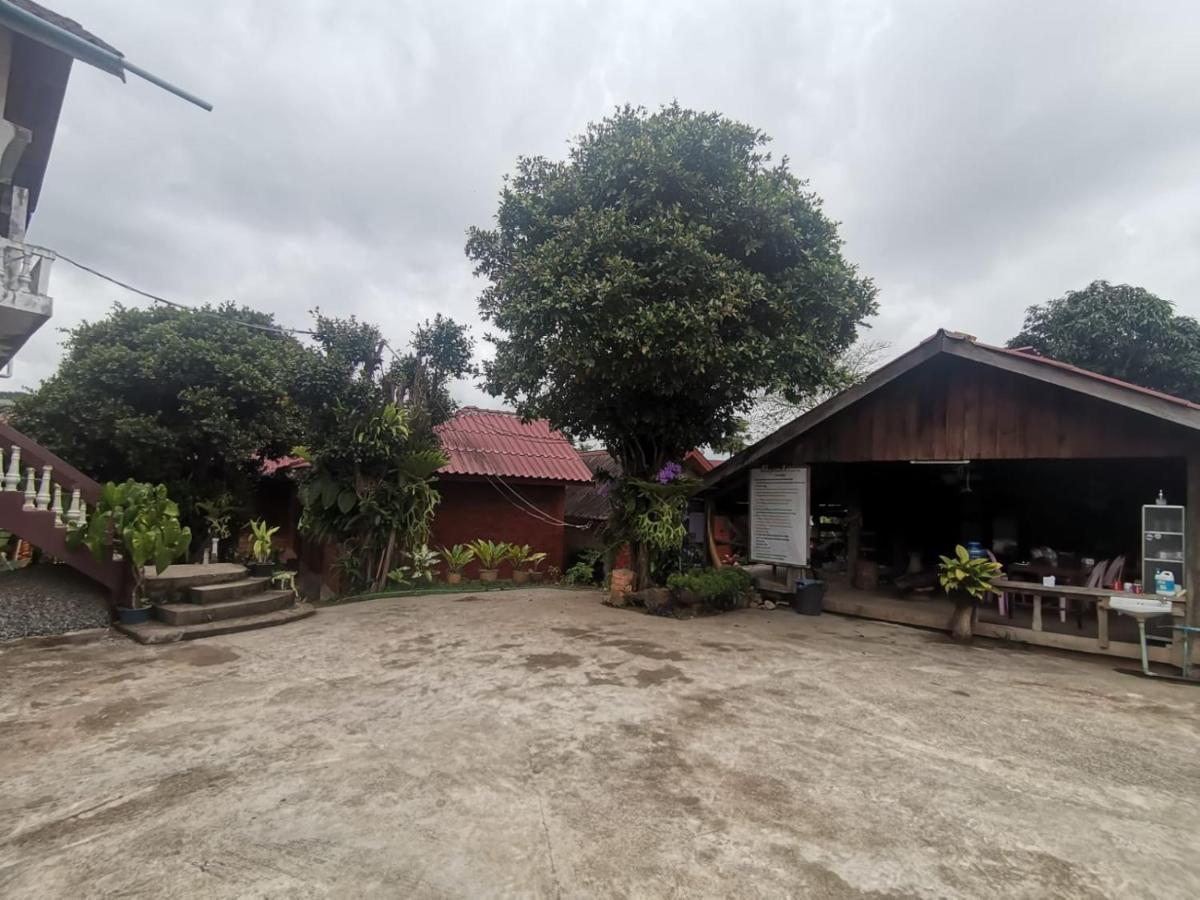 Kongkeo Guesthouse Muang Phônsavan Exteriör bild