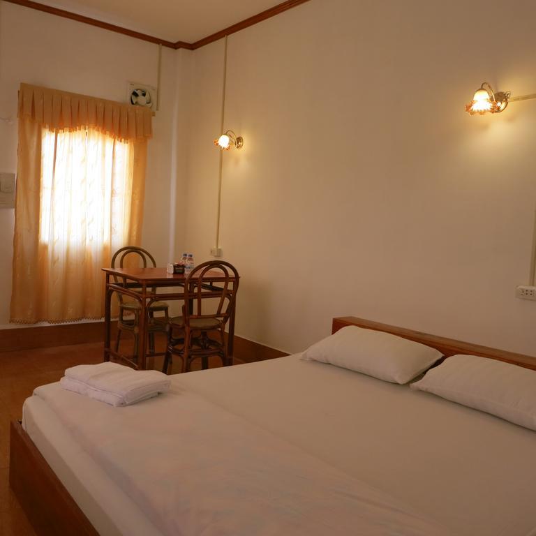 Kongkeo Guesthouse Muang Phônsavan Exteriör bild