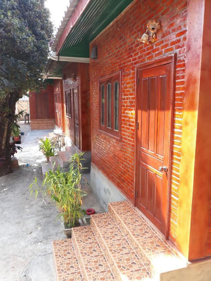 Kongkeo Guesthouse Muang Phônsavan Exteriör bild