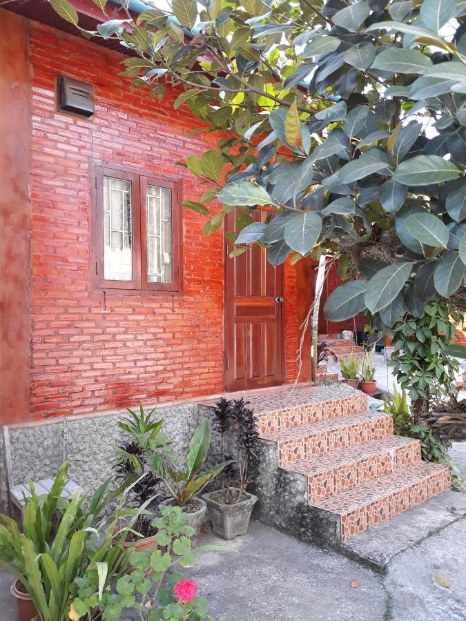 Kongkeo Guesthouse Muang Phônsavan Exteriör bild