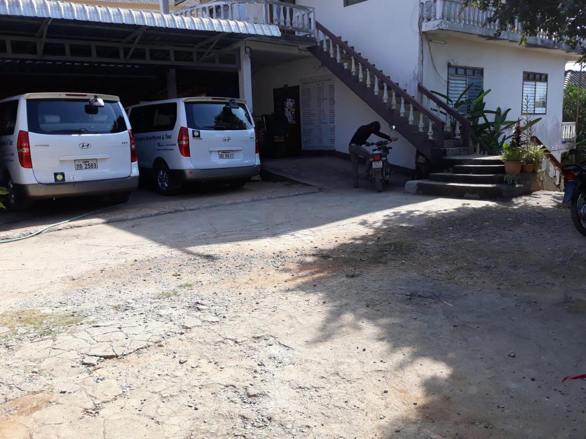 Kongkeo Guesthouse Muang Phônsavan Exteriör bild